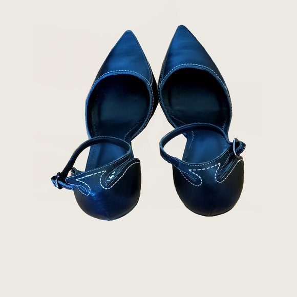 BCBG Heels - Picture 7 of 9